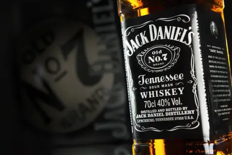 Butelka Jack Daniel's Old No.7 Tennessee Whiskey 0,7l. Sprawdź aktualną jack daniel's 0 7 cena.