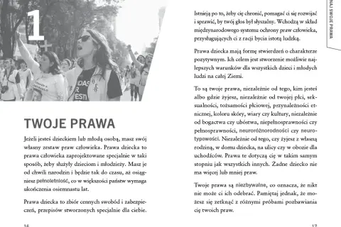 Młodzi ludzie protestują, domagając się swoich praw. Prawa dziecka to międzynarodowy system ochrony praw człowieka, który chroni każdego.