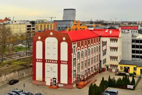Księgi wieczyste na Komandorskiej: Wszystko o IV Wydziale we Wrocławiu