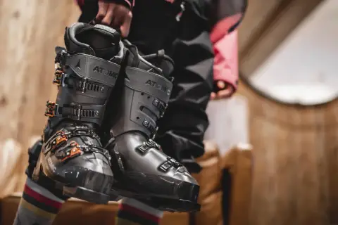 Jak wybrać idealne buty na narty: porady, typy i rozmiary