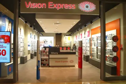 Czy w Vision Express jest okulista? Sprawdź, co oferują specjaliści