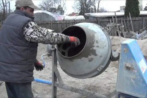 Ile betonu z betoniarki 150l? Przepisy i sekrety fachowca