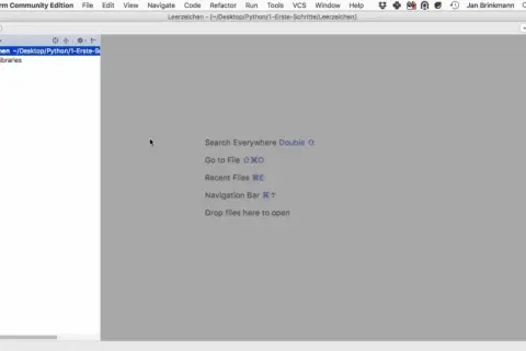 Interface PyCharm pour ouvrir un fichier python. Le projet "Leerzeichen" est visible dans l'explorateur de fichiers.