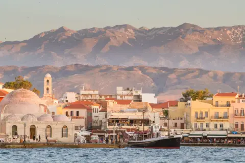 Chania: Gdzie zjeść jak lokals? Odkryj prawdziwe smaki Krety!