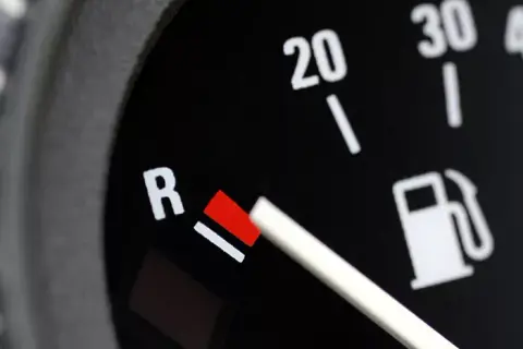 Toyota Yaris: pojemność baku, rezerwa i zasięg wszystko, co musisz wiedzieć