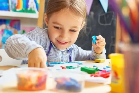 Co potrzebne dla przedszkolaka: niezbędna lista rzeczy na start