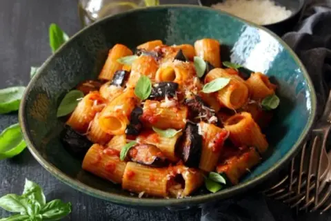 Pâtes à la Norma : Le secret d'une recette sicilienne inoubliable