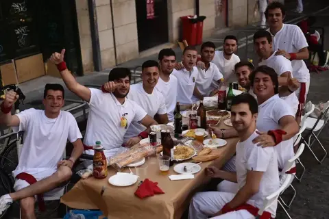 Almuerzos San Fermín: Sabores y secretos del "almuercico" auténtico