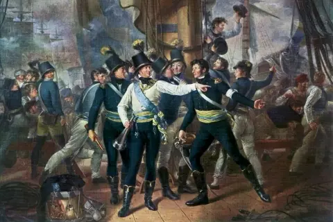 Militärer i uniform på ett skepp, en pekar. Kanske en scen med Karl XIII.