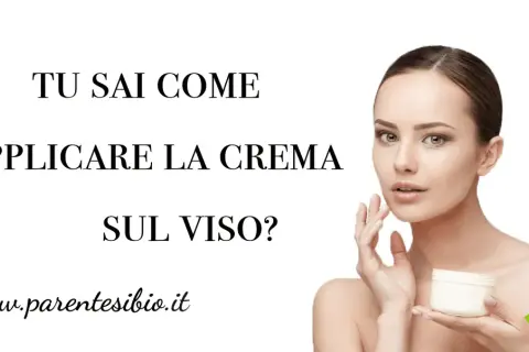 Donna con crema viso in mano, testo: "Tu sai come applicare la crema sul viso?".