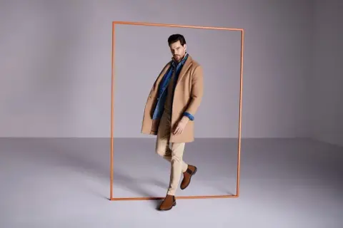 Jaki płaszcz do brązowych butów? Oto kolory i style, które zachwycą