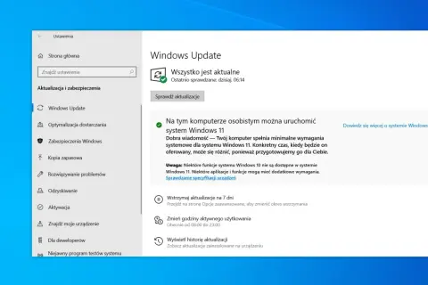 Ekran ustawień systemu Windows 11, sekcja Windows Update. Komputer spełnia wymagania, można uruchomić system Windows 11.