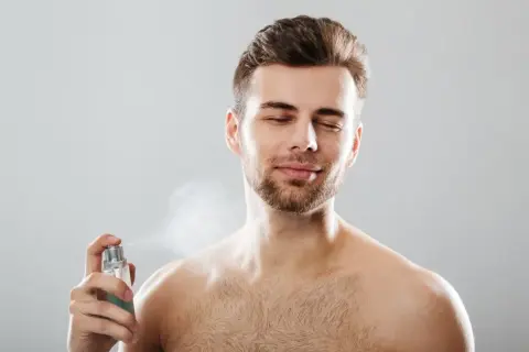 Woda toaletowa czy perfumowana dla mężczyzn – co wybrać, aby nie żałować?