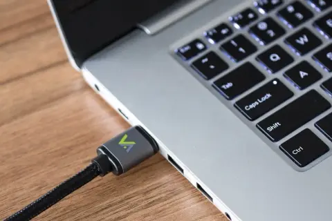 Jak podłączyć komputer do telewizora przez HDMI bez problemów i w 5 krokach