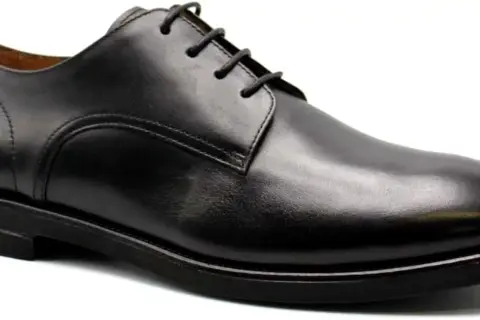 Scarpa stringata nera in pelle da uomo Stonefly, elegante e raffinata per ogni occasione.