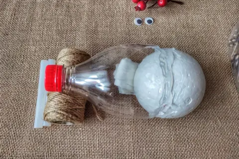 Jeż z butelki PET: prosty przewodnik DIY krok po kroku