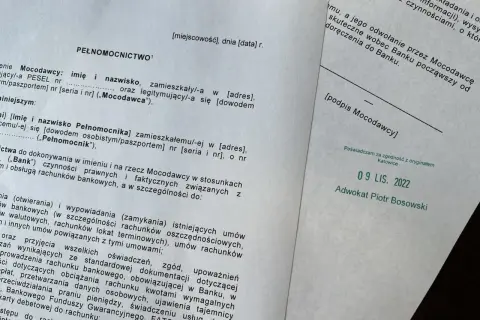 Dokument z pieczątką "Poświadczam za zgodność z oryginałem" i podpisem adwokata Piotra Bosowskiego.