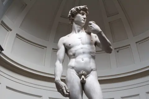 Michelangelos David: Perfekte david michelangelo proportionen in Marmor, ein Meisterwerk der Renaissance.