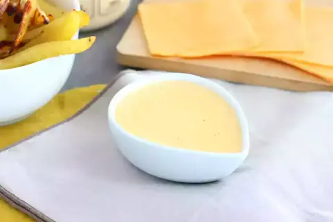 Sauce fromagère French Tacos : les ingrédients secrets pour la réussir