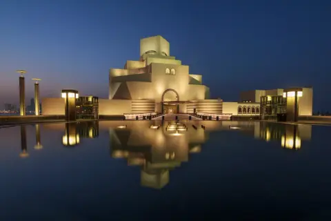Muzeum sztuki islamskiej w Doha: odkryj jego niezwykłe piękno i historię