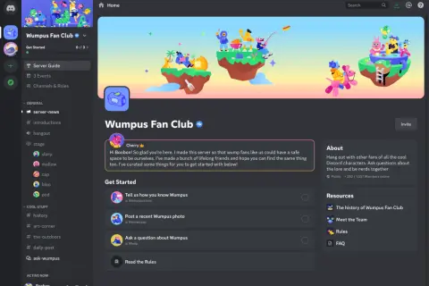 Na ekranie aplikacji **diskord** widzimy serwer "Wumpus Fan Club" z powitalną wiadomością i listą zadań do wykonania.