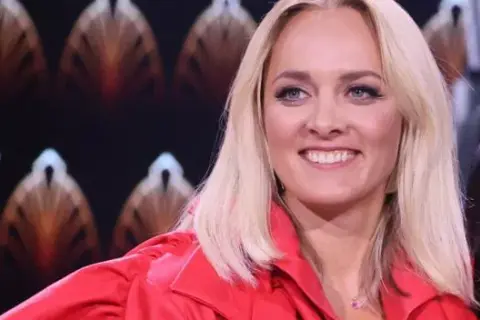Kto śpiewa w Jaka to melodia? Poznaj głosy z ekranu!