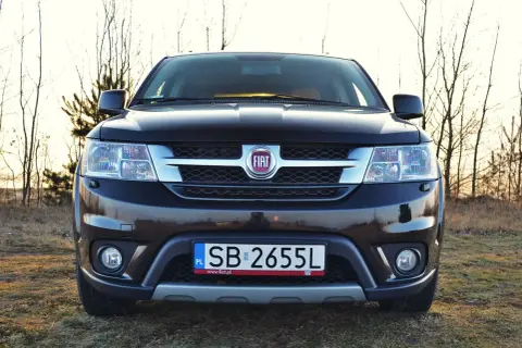 Fiat Freemont: jaki silnik wybrać, by uniknąć problemów i oszczędzać paliwo?