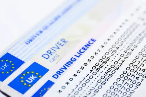 Jakie dane identyfikuje karta kierowcy i co musisz o nich wiedzieć?