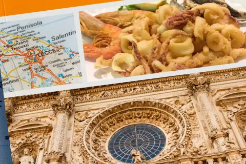 Un assaggio dei piatti tipici leccesi: fritto misto di mare, una mappa del Salento con Lecce in evidenza e la magnifica facciata barocca di una chiesa leccese.