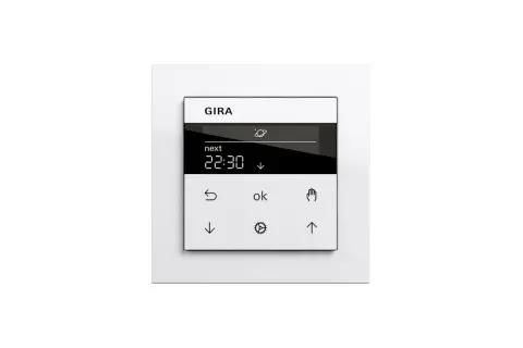 Gira System 3000 Jalousiesteuerung einstellen: Anzeige zeigt "next 22:30". Bedienfeld mit Pfeilen, OK und Hand-Symbol.