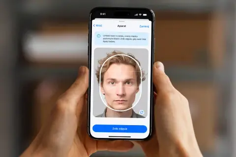 Telefonem do dowodu: Jak zrobić zdjęcie, które urząd przyjmie?
