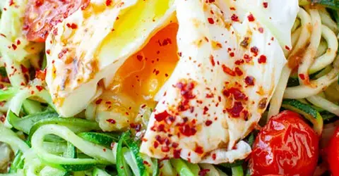 Spaghetti z cukinii Kwestia Smaku: Idealne zoodles bez wody!