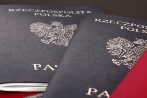 Ile lat jest ważny paszport? Sprawdź, aby uniknąć problemów podróżnych
