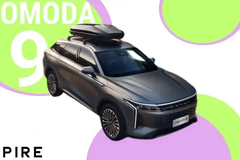 Szary SUV Omoda 9 z boxem dachowym. Poznaj jego imponujące omoda 9 wymiary i możliwości.
