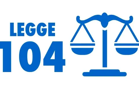 Legge 104: bilancia della giustizia per chi soffre di cecità parziale.