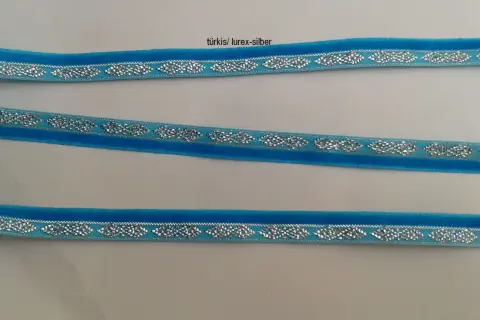 Türkisblaues Samtband mit silberner Lurex-Verzierung, ideal für Dirndl.