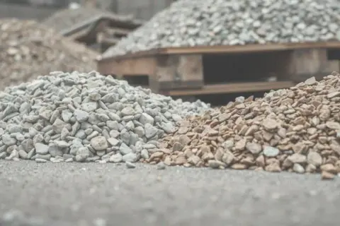 Tona kruszywa ile to m3? Przelicznik i sekrety eksperta!