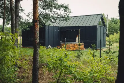 Domek nad jeziorem na Mazowszu: Gdzie szukać i co robić?