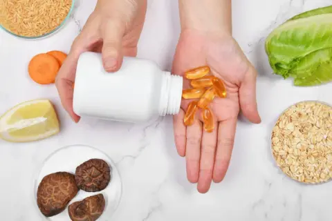 Co jest przyczyną wysokiego cholesterolu i jak go skutecznie obniżyć