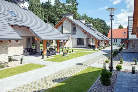 Płyty Drogowe Ażurowe: Jak Ułożyć Ekologiczny Podjazd? Poradnik