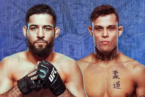 Två UFC-fighters, en med UFC-handske, poserar framför en blå bakgrund med Paris silhuett.