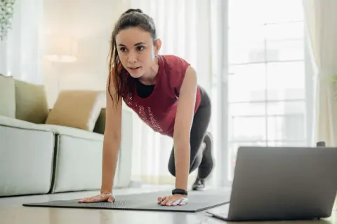 Cardio zu Hause: Fit ohne Geräte Ihr effektiver Plan für mehr Energie