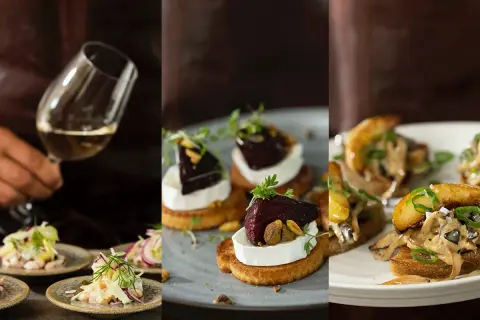 Små, eleganta tilltugg till bubbel: rödbetor med getost, räksallad och svampcanapéer. Perfekt för festen!