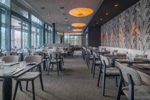 Main Nizza Gastronomie: Wo Frankfurt mediterran genießt