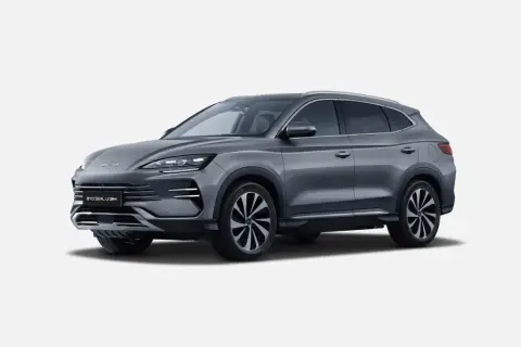 Un BYD Seal U DM-i gris moderno, con sus distintivos byd seal colores, se presenta sobre un fondo blanco.