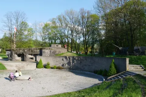 Węgierska Górka: Twoje Westerplatte Południa atrakcje i szlaki