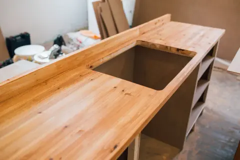 Jak zrobić szafkę pod umywalkę? Poradnik DIY i oszczędności do 60%