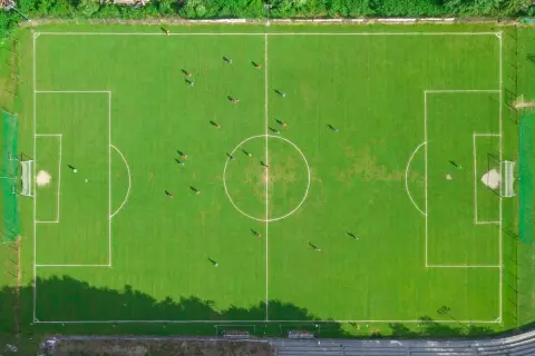 Jakie wymiary ma boisko do piłki nożnej? FIFA, PZPN, Orlik