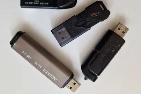 Pendrive czy dysk SSD - co wybrać, aby uniknąć problemów z danymi?