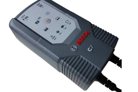 Bosch C3 czy C7? Wybierz idealny prostownik dla Twojego auta!